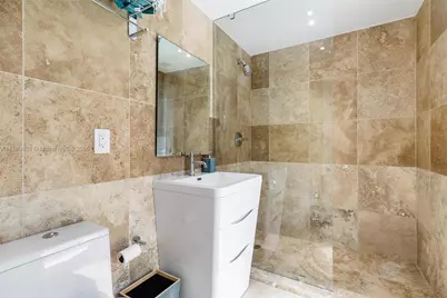 2550 Flamingo Dr, Miami Beach, FL 33140 - Photo 41