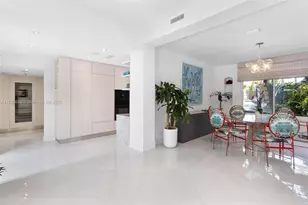 2550 Flamingo Dr, Miami Beach, FL 33140 - Photo 13