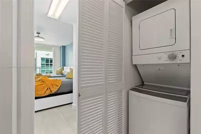 1200 Brickell Bay Dr #PH 4218, Miami, FL 33131 - Photo 33