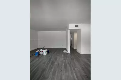 1895 Venice Park Dr #16B, North Miami, FL 33181 - Photo 9