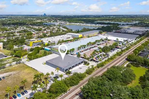 1930 N 30th Rd, Hollywood, FL 33021 - Photo 1