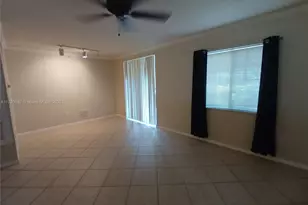 6410 Emerald Dunes Dr, West Palm Beach, FL 33411 - Photo 9