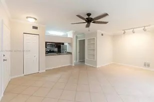 6410 Emerald Dunes Dr, West Palm Beach, FL 33411 - Photo 9