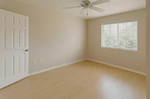 6410 Emerald Dunes Dr, West Palm Beach, FL 33411 - Photo 13