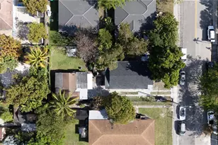 1114 SW 13th Ct, Miami, FL 33135 - Photo 5