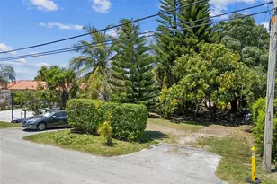 2953 SW 17th St, Miami, FL 33145 - Photo 3