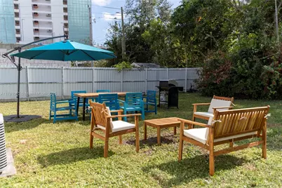 260 NE 45th St, Miami, FL 33137 - Photo 29