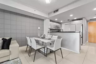 253 NE 2nd St, Miami, FL 33132 - Photo 9