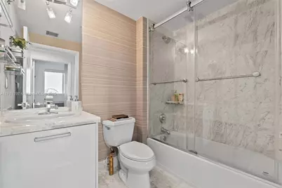 253 NE 2nd St #1003, Miami, FL 33132 - Photo 13