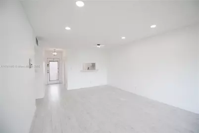 5031 W Oakland Park Blvd #309, Lauderdale Lakes, FL 33313 - Photo 11