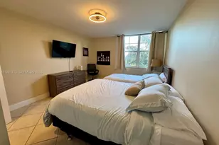 19501 E Country Club Dr, Aventura, FL 33180 - Photo 21