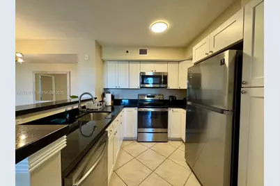 19501 E Country Club Dr #9503, Aventura, FL 33180 - Photo 7
