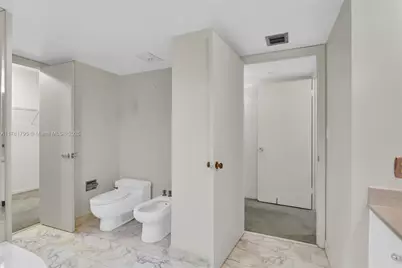 2000 Towerside Ter #307, Miami, FL 33138 - Photo 23
