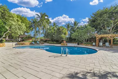 2000 Towerside Ter #307, Miami, FL 33138 - Photo 49