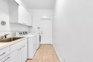 2534 Poinciana Dr, Weston, FL 33327 - Photo 43