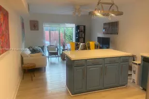 1560 NE 145th St, Miami, FL 33161 - Photo 3