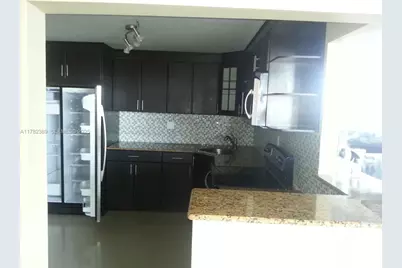 2750 NE 183rd St #2607, Aventura, FL 33160 - Photo 3