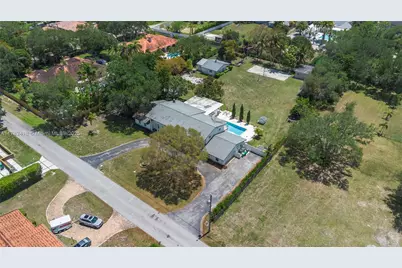 8350 SW 98 Th St, Miami, FL 33156 - Photo 3