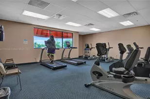 8941 S Hollybrook Blvd, Pembroke Pines, FL 33025 - Photo 15