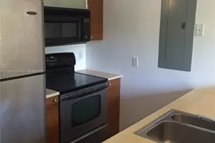 7025 Rue Granville, Miami Beach, FL 33141 - Photo 9