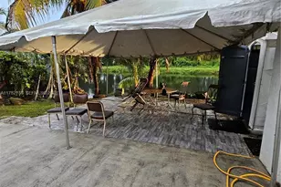 1860 NW 107th St, Miami, FL 33167 - Photo 11