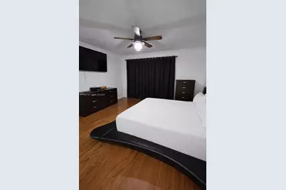 1860 NW 107th St, Miami, FL 33167 - Photo 31