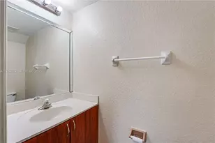 631 SW 10th St, Florida City, FL 33034 - Photo 5