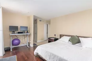 3731 N Country Club Dr, Aventura, FL 33180 - Photo 23