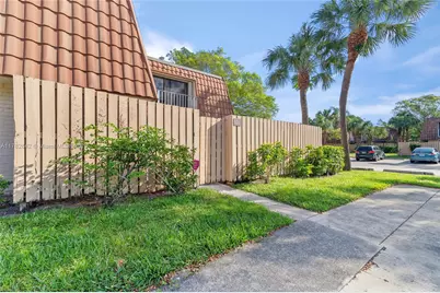 855 Blue Ridge Cir #855, West Palm Beach, FL 33409 - Photo 15