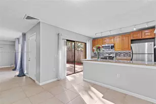 855 Blue Ridge Cir, West Palm Beach, FL 33409 - Photo 1