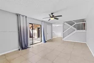 855 Blue Ridge Cir, West Palm Beach, FL 33409 - Photo 3