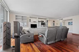 19195 NE 36th Ct, Aventura, FL 33180 - Photo 15