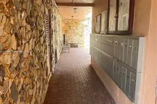 2841 Somerset Dr, Lauderdale Lakes, FL 33311 - Photo 5