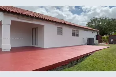 19851 NW 82nd Ct, Hialeah, FL 33015 - Photo 3