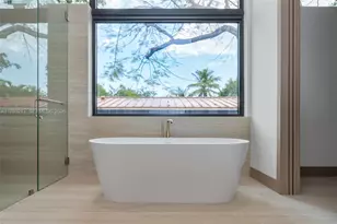 510 NE 52nd St, Miami, FL 33137 - Photo 37