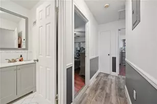 11641 NW 42nd St, Sunrise, FL 33323 - Photo 13