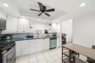 11641 NW 42nd St, Sunrise, FL 33323 - Photo 5