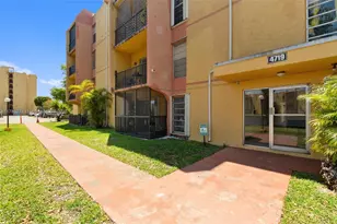4719 NW 7th St, Miami, FL 33126 - Photo 23