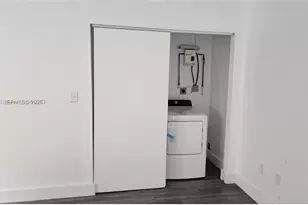 580 NW 58th St, Miami, FL 33127 - Photo 7