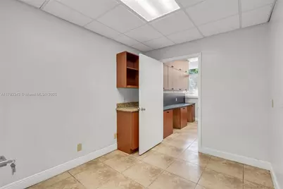 3816 Hollywood Blvd #2, Hollywood, FL 33021 - Photo 3