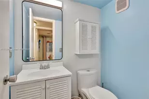 155 Canterbury G, West Palm Beach, FL 33417 - Photo 23