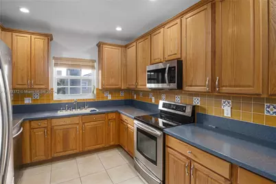 922 NW 127th Ave, Coral Springs, FL 33071 - Photo 9