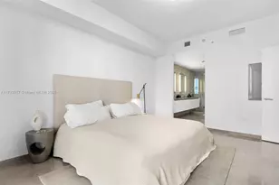 88 SW 7th St, Miami, FL 33130 - Photo 13