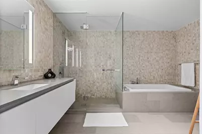 88 SW 7th St #809, Miami, FL 33130 - Photo 17