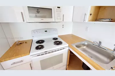 3665 NE 167th St #501, North Miami Beach, FL 33160 - Photo 3