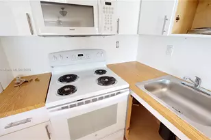 3665 NE 167th St, North Miami Beach, FL 33160 - Photo 3