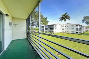 569 N Fanshaw N, Boca Raton, FL 33434 - Photo 1