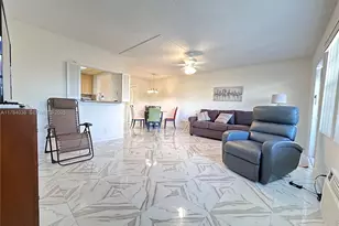 569 N Fanshaw N, Boca Raton, FL 33434 - Photo 1
