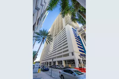 1200 Brickell Bay Dr #1723, Miami, FL 33131 - Photo 31