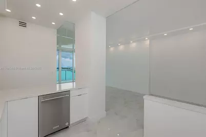 100 Bayview Dr #PH25, Sunny Isles Beach, FL 33160 - Photo 13